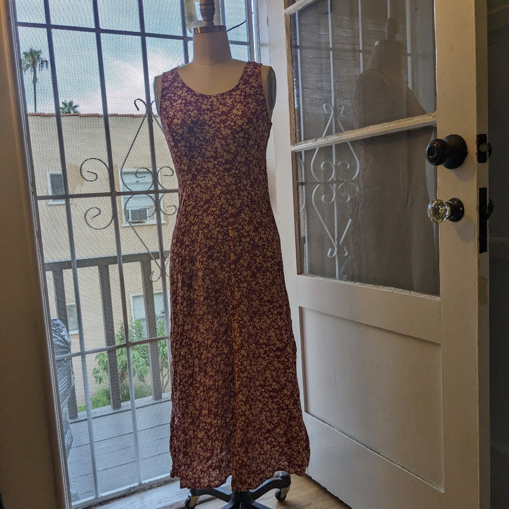 Super cute Vintage dress. Brand: All that Jazz, size 5 w/ sinch, red and white.